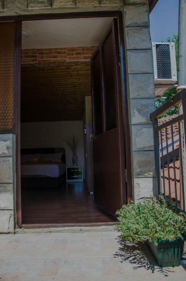Studio-Apartman Milena Podgorica Exterior foto